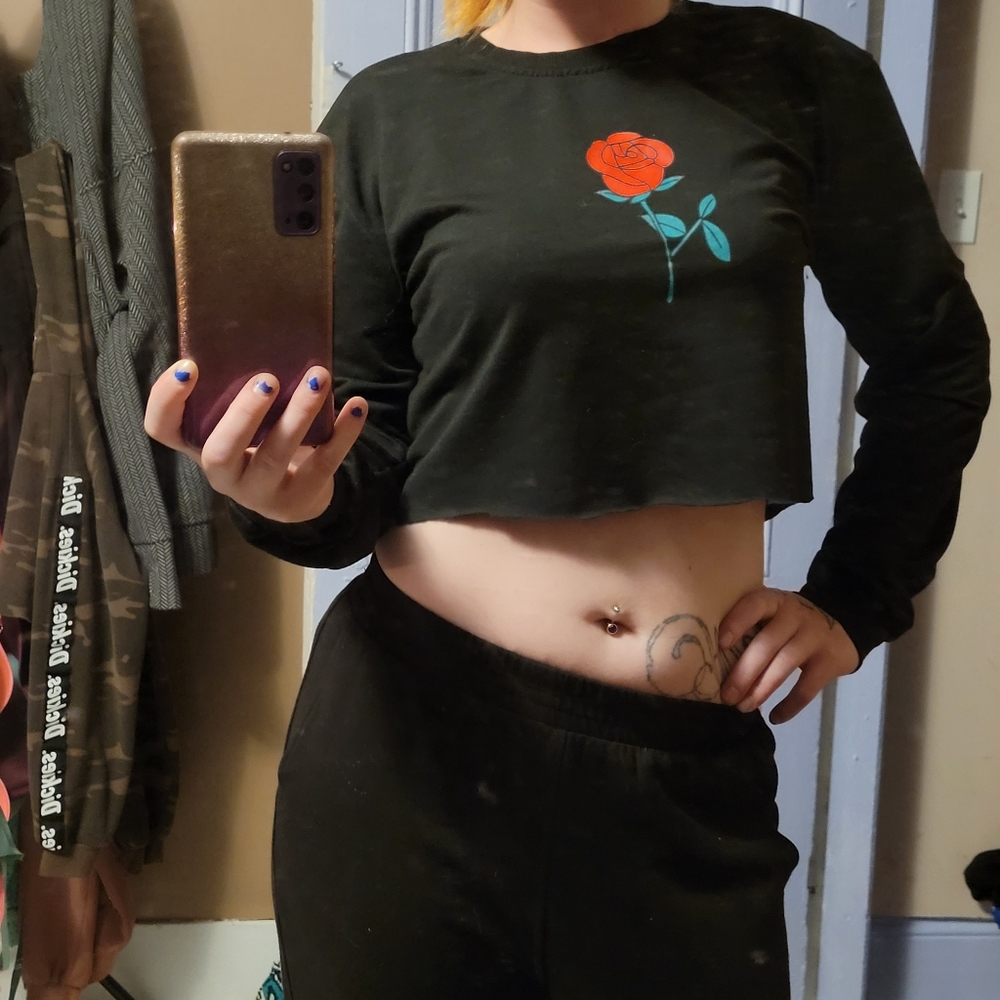 Long sleeve crop top